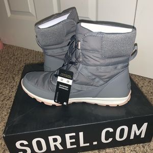 Sorel Whitney Short lace up snow boot